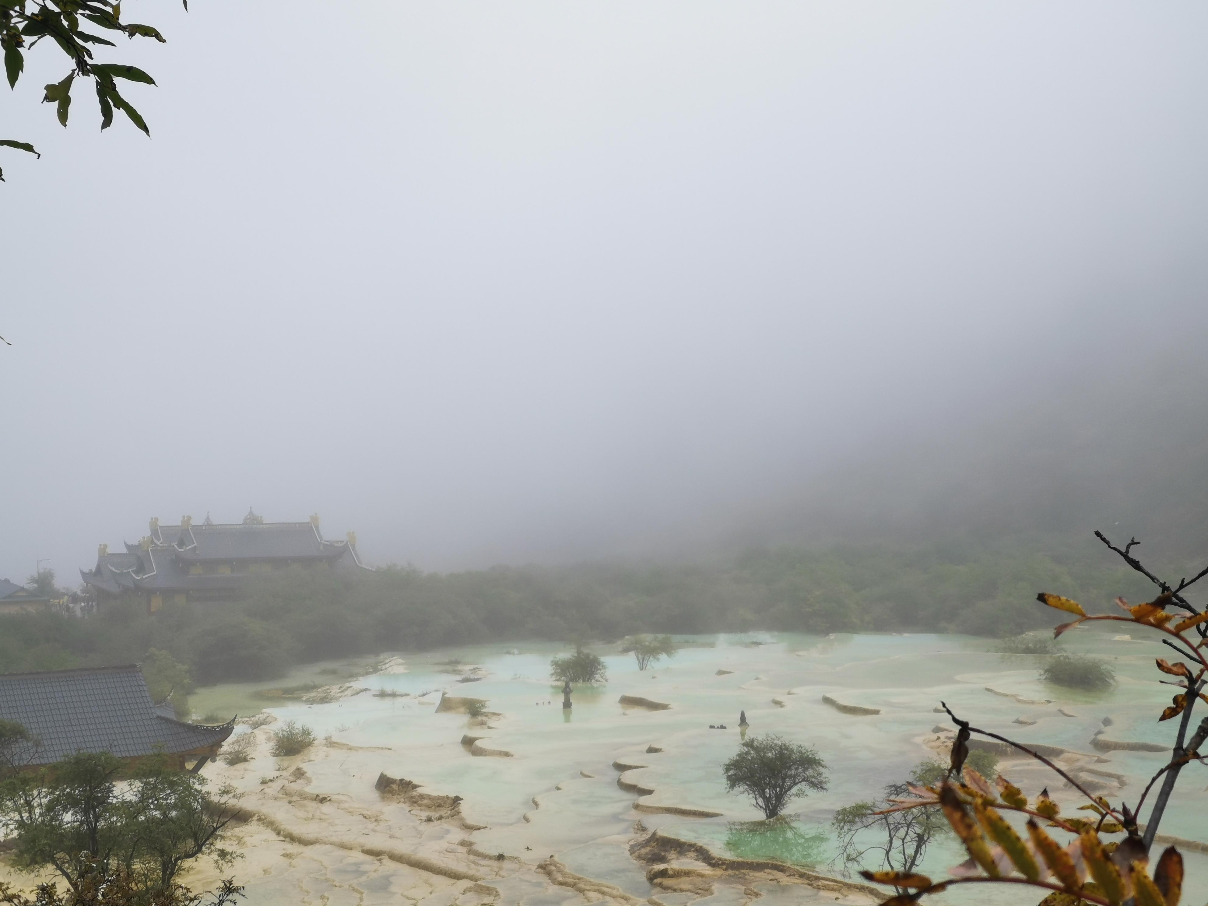 黄龙海拔高度是多少米（藏区海拔高的地方旅行需谨慎）